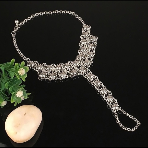 Silver tone Foot Jewelry - Picture 2 of 6